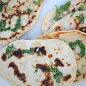 Glutenfreie Naan-Brote