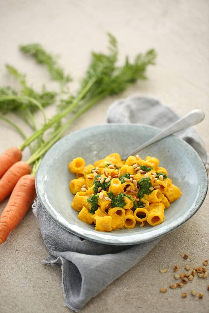 Rigatoni mit Karotten-Misocreme