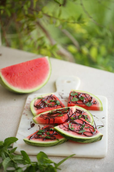 Wassermelone mit Schokolade und Minze