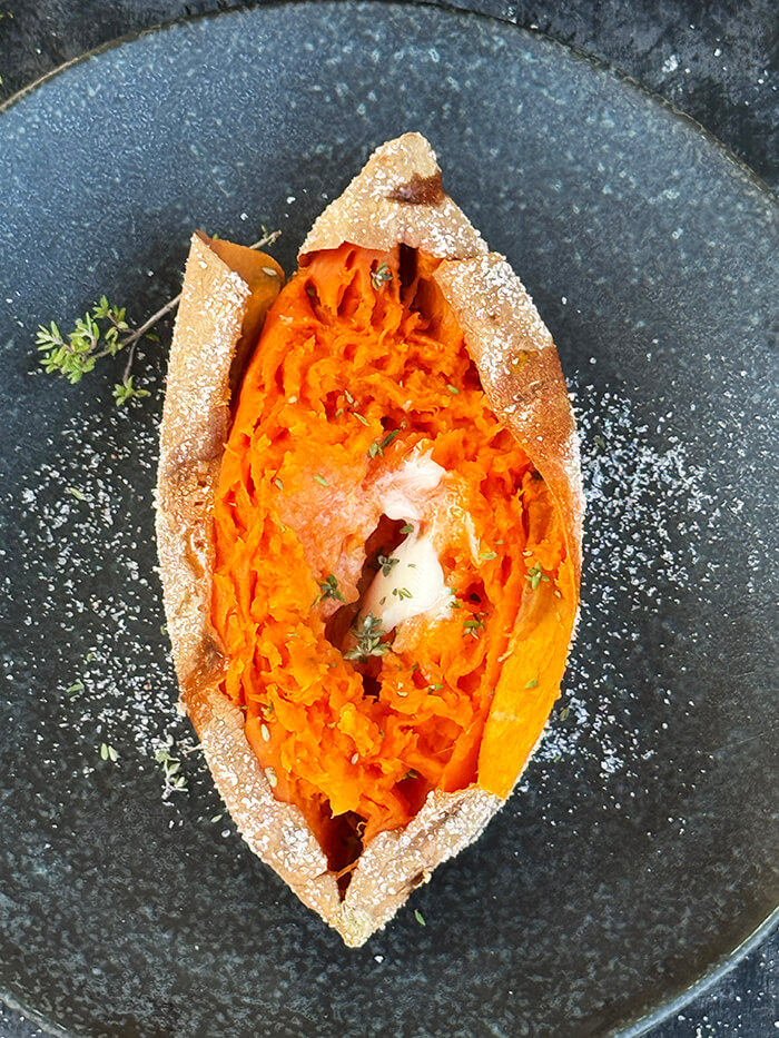 Süßkartoffel mit Salzkruste